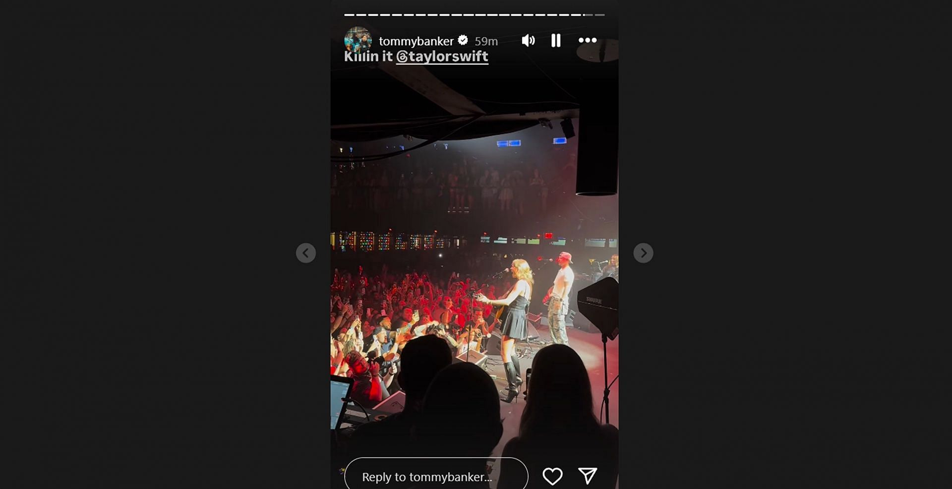 Travis' girlfriend Taylor Swift steals the limelight at Tight End University event/@tommybanker